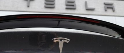 Tesla, 'gevşek cıvatalar' nedeniyle 3 bini aşkın aracı geri çağırdı