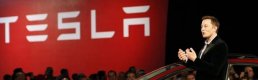 Tesla hissedarlarından Elon Musk'ın maaş paketine onay