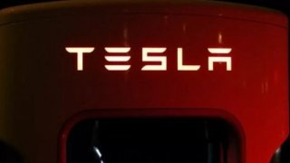 Tesla hisseleri en kötü yıllık kapanışa doğru ilerliyor