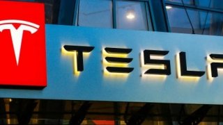 Tesla, 4. çeyrek sonuçlarıyla sarsılsa da, 2025'te büyümeye odaklı