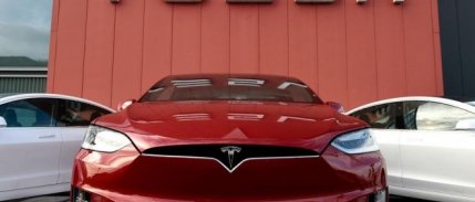 Tesla üçüncü çeyrekte rekor kar ve gelir elde etti