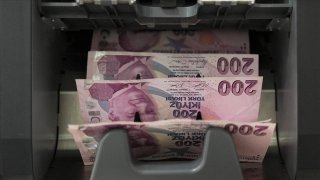 TL’nin reel değeri 10 ayın en düşük seviyesine indi