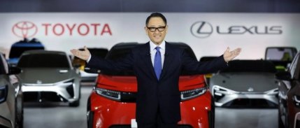 Toyota'da bayrak değişimi: CEO Akio Toyoda görevini bırakıyor
