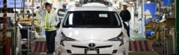 Toyota geçici olarak durdurduğu üretimini kısmen başlattı