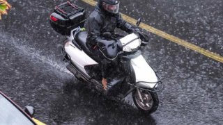 Trafiğe çıkmaları yasaklanmıştı: Valilikten kurye ve ağır taşıtlara yönelik yeni açıklama