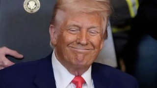 Trump, halkı için kredi kartı şirketlerine faiz uyarısında bulundu