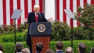 Trump, mobilya tarifelerini 2027'ye erteledi