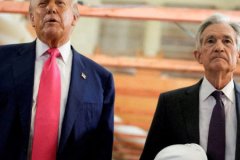 Trump Powell'ın faizleri anlamlı ölçüde düşürmesi gerektiğini belirtti