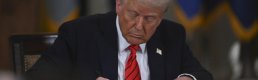 Trump, TikTok'un satılmasının önünü açan kararnameyi imzaladı