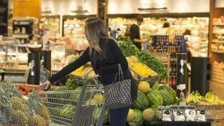 TÜİK: Tüketicilerin ekonomiye güveni mayısta arttı