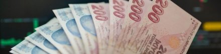 Türk lirası kaybedenler kulübünde kaldı