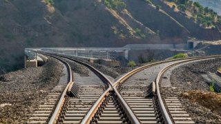 Türkiye ve Birleşik Krallık arasında demir yolu anlaşması imzalandı