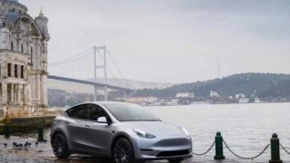 Türkiye'de elektrikli araç rekabeti hızlandı: Tesla satışlara başladı