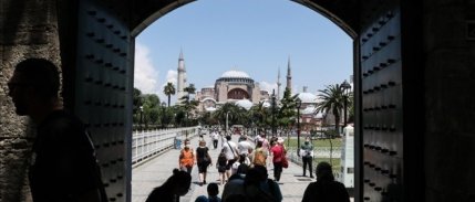 Türkiye ilk dört ayda 12 milyon ziyaretçiyi ağırladı