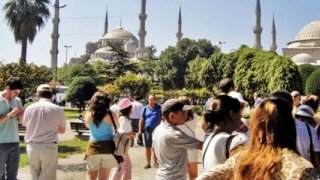 Türkiye'ye Gelen Yabancı Turistler 11 Ayda %27.68 Arttı