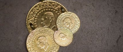 Üç haftanın zirvesinden gerileyen altın için yeni tahmin