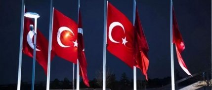 Ülke genelinde bayraklar yarıya indirildi