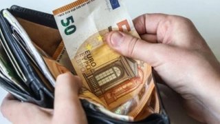 Vatandaşın döviz mevduatı iki haftada 4,3 milyar dolar arttı