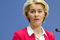 Von der Leyen'den Grönland için yeni yatırım sinyali