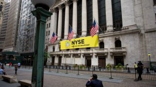 Wall Street açılış öncesi düştü