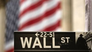 Wall Street Verilerin Ardından Düşmeye Devam Ediyor