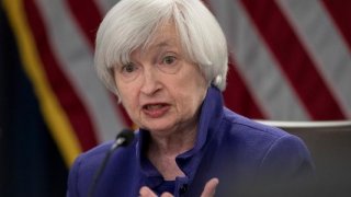 Yellen:  ABD'deki finansal riskleri dikkatle izliyoruz