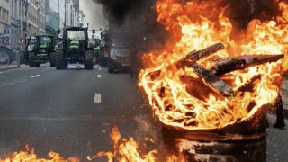 Yirmi beş yıllık ticaret anlaşması Avrupa'da protestolara neden oldu