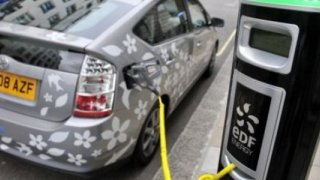 'Yükselen elektrikli araç trendi petrol ve gaz piyasalarını endişelendiriyor'