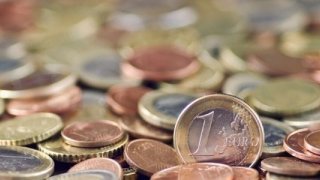 Beş yılın ardından gelen faiz indirimi euroyu nasıl etkileyecek?