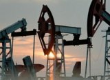 Brent petrol, 'faiz artışı' endişesiyle düşüşünü sürdürüyor