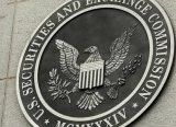 Eski SEC Başkanı Clayton: ETF'lerin kabul edilmesi, kaçınılmaz bir gerçek