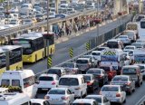 İstanbul’da Haftada Bir Günlük Mesai Yola Gidiyor